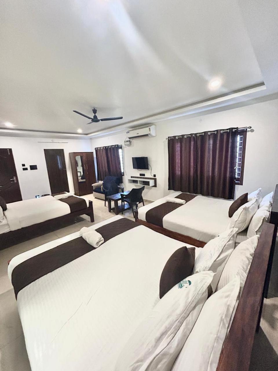 The Ocean Grand Hotel Puducherry Eksteriør billede