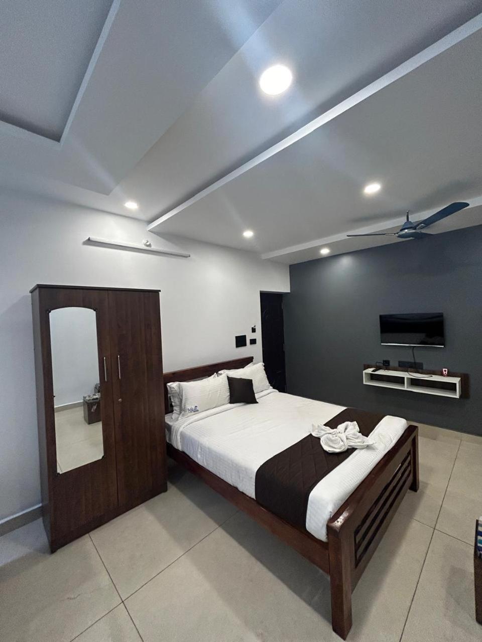 The Ocean Grand Hotel Puducherry Eksteriør billede