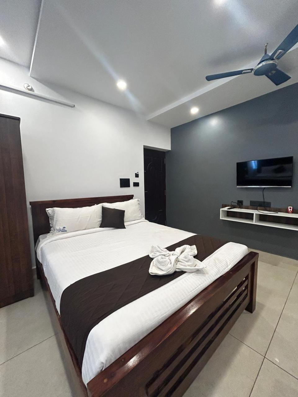 The Ocean Grand Hotel Puducherry Eksteriør billede