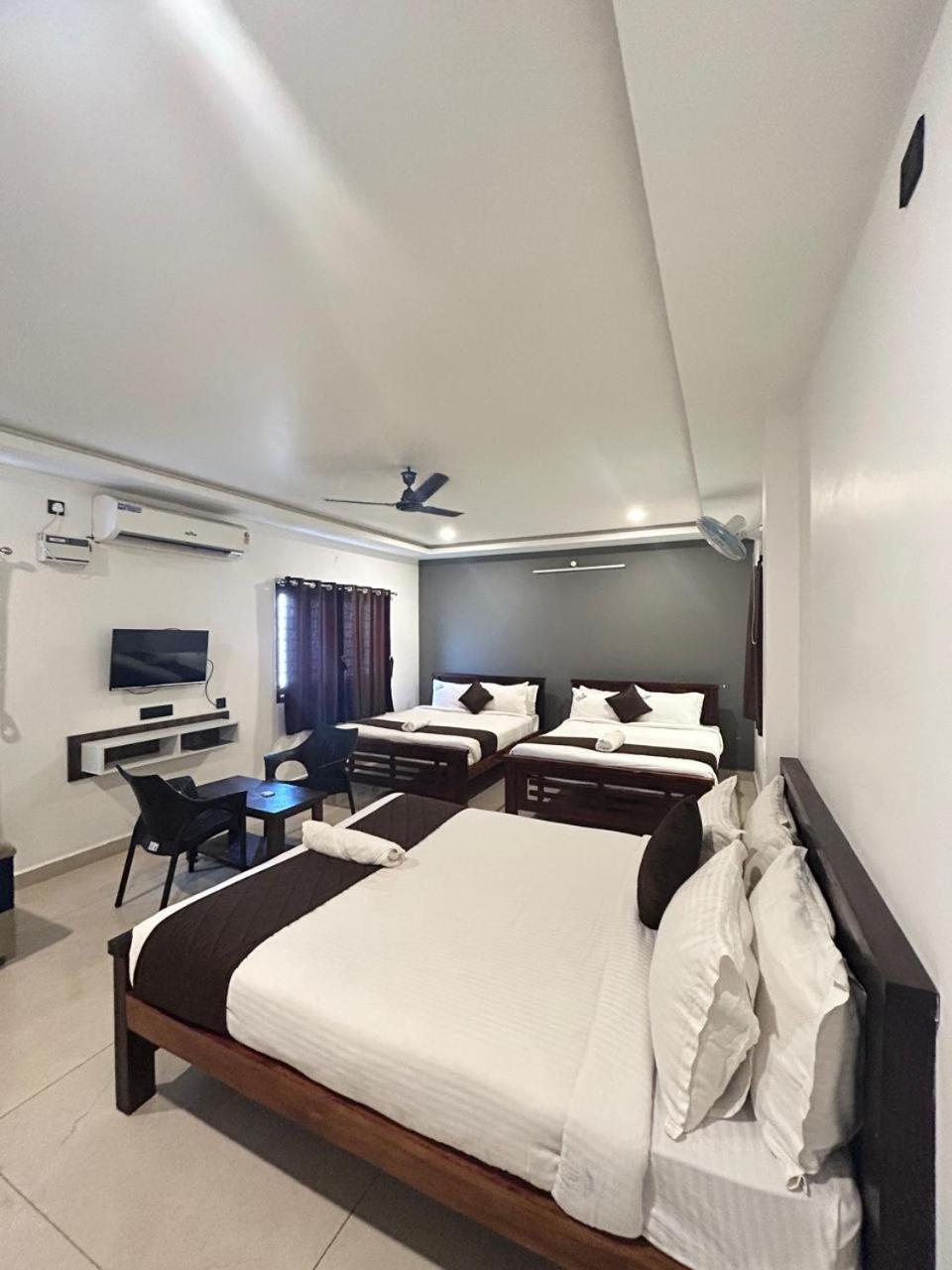 The Ocean Grand Hotel Puducherry Eksteriør billede